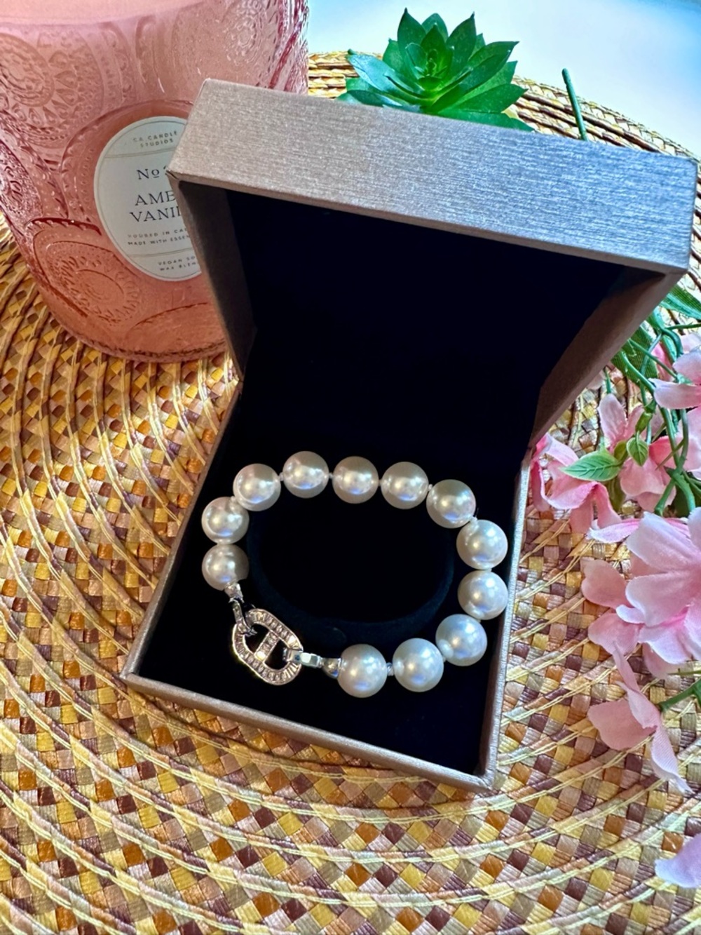 Classic White Pearl Stretch Bracelet with Silver Toggle Clasp
